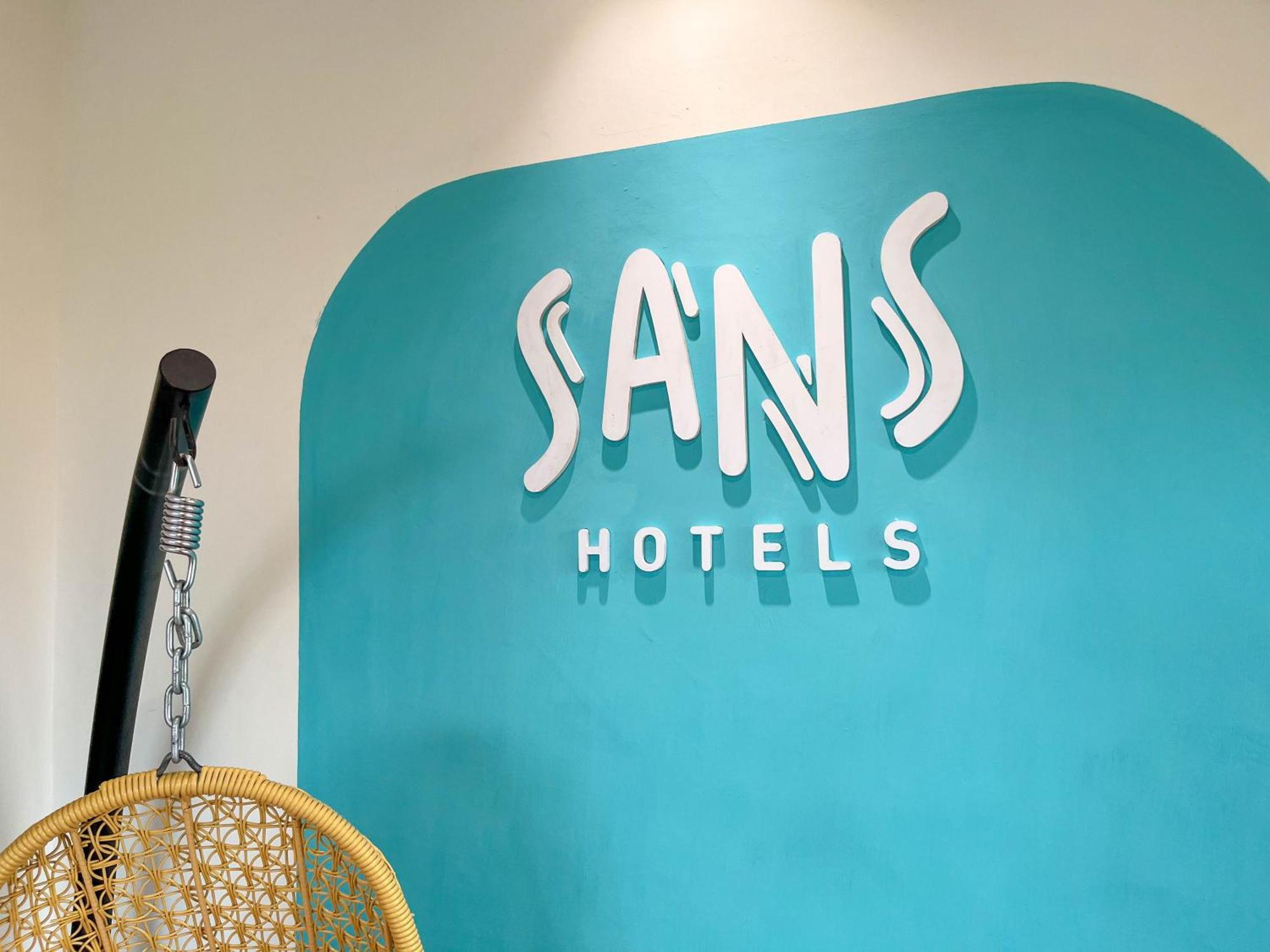 Sans Hotel Premiere Majapahit เซอมารัง ภายนอก รูปภาพ