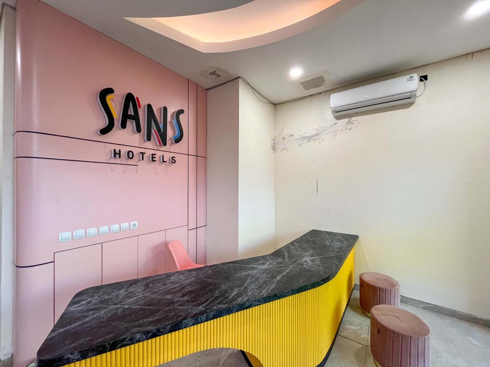 Sans Hotel Premiere Majapahit เซอมารัง ภายนอก รูปภาพ